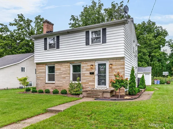 723 Maridell Ave NW, Grand Rapids, MI 49504