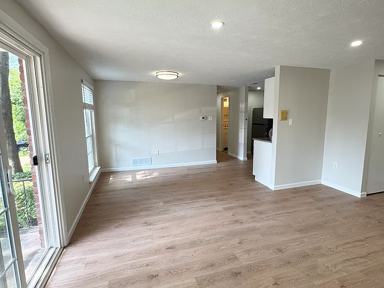 908 Guyasuta Ln — Photo 2