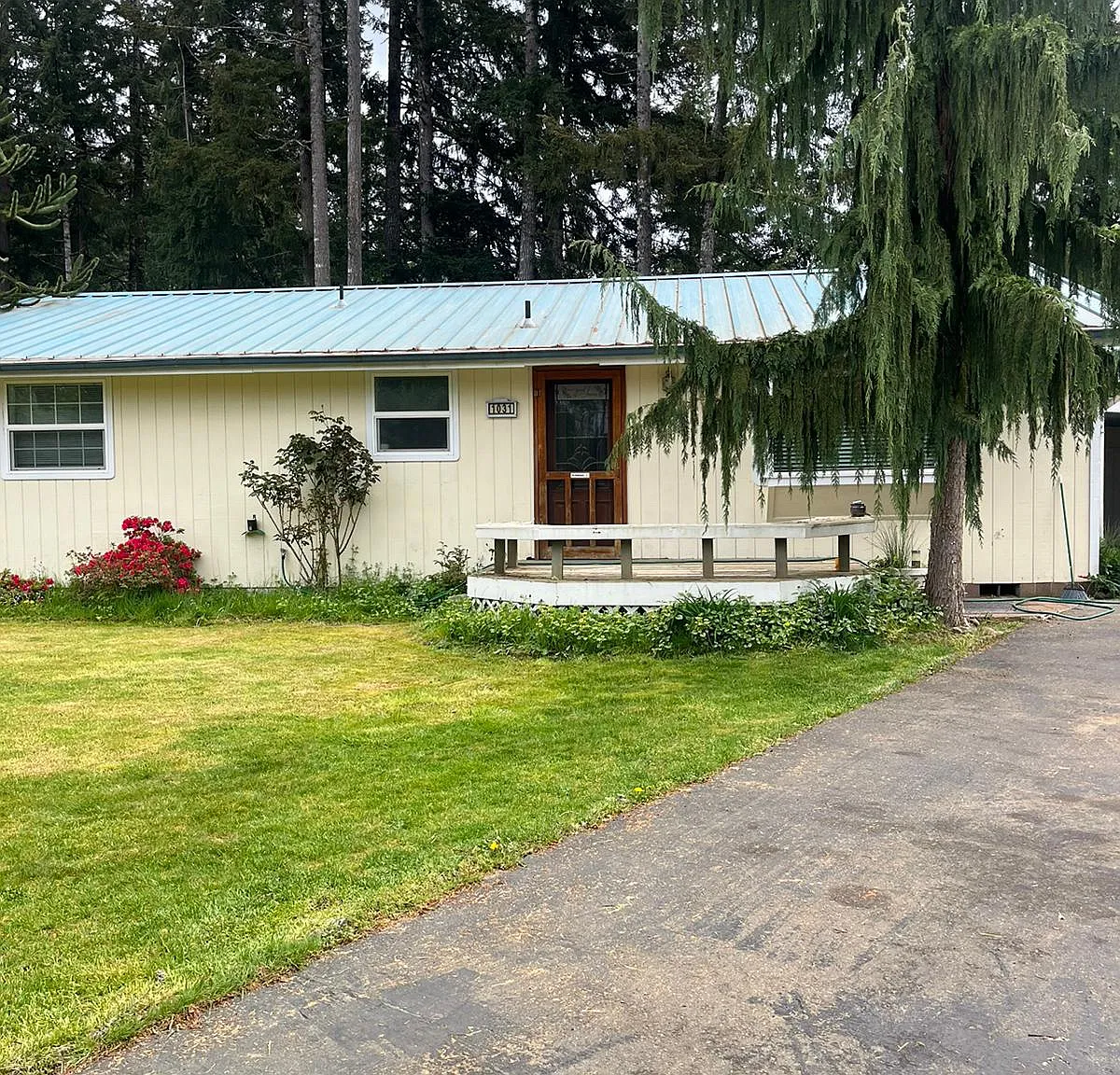 1031 NE Larson Blvd — Photo 4
