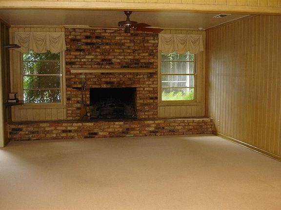 4th image of 1420 Glenrose St