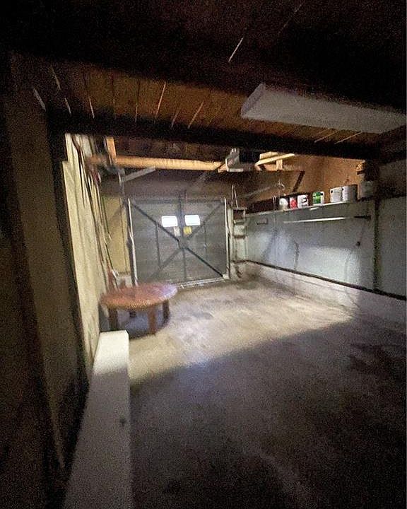 1st image of 401 Poplar Hall Cir