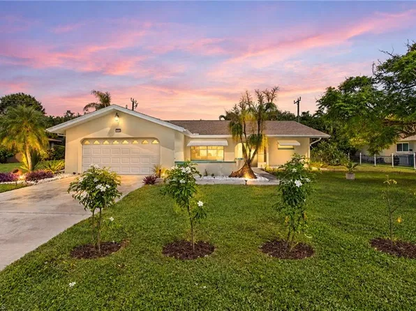 971 N Town And River DR, FORT MYERS, FL 33919