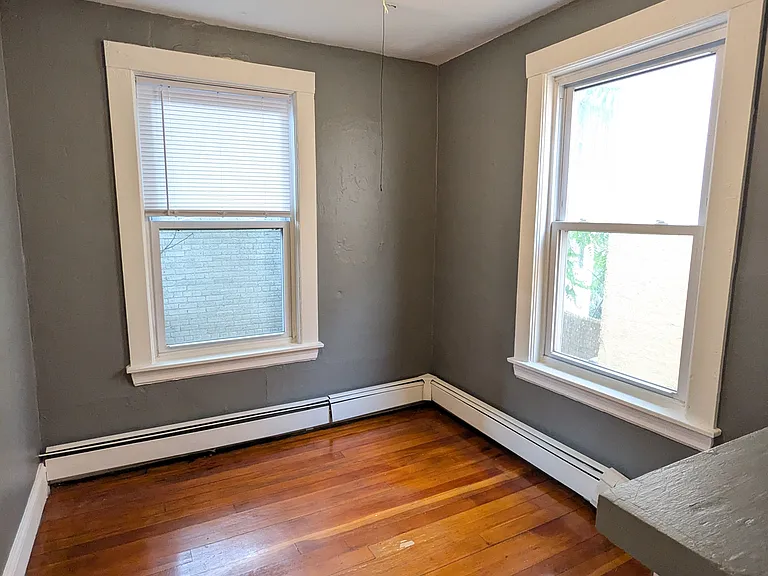 219 Green St #3 — Photo 10