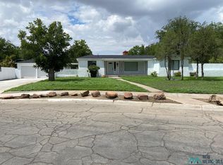 52 Riverside Dr, Roswell, NM 88201