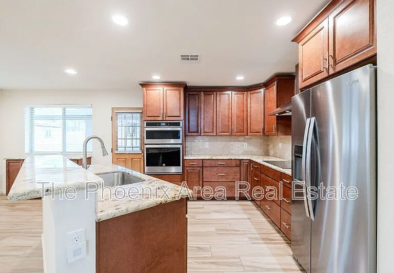 3231 N Woodburne Dr — Photo 11