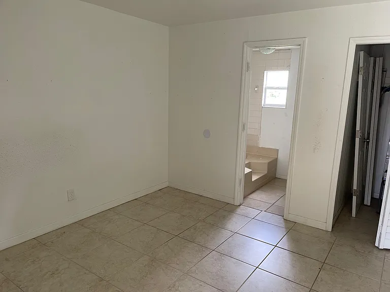 9920 6th Ave — Photo 7