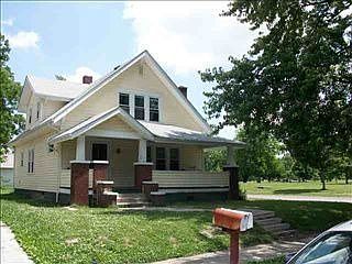 1st image of 1510 S Pershing Dr