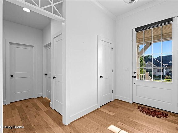 4th image of 17805 Shakes Creek Dr