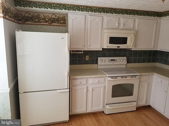 3rd image of 3636 Van Horn Way