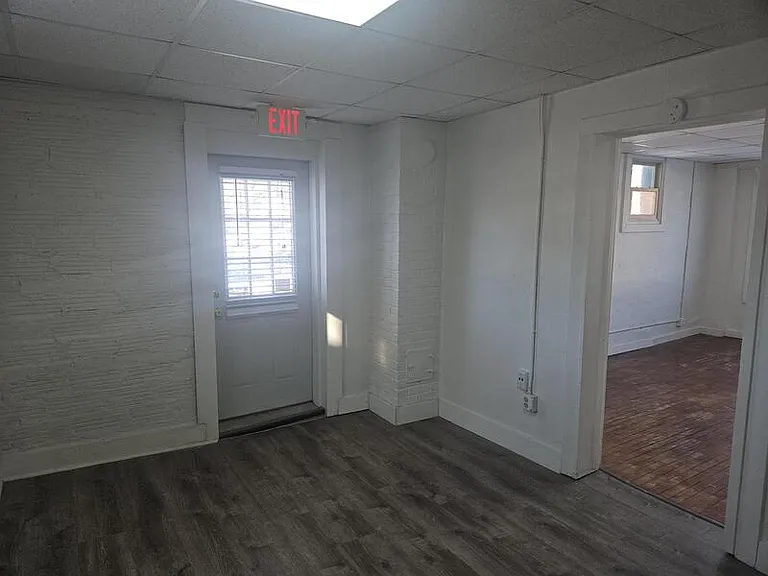 445 Broad St — Photo 6
