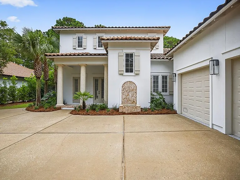 3161 Club Dr — Photo 2