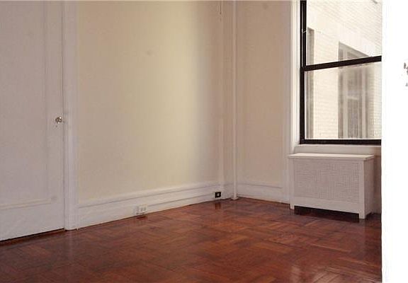 5th image of 251 W 92nd St APT 10B