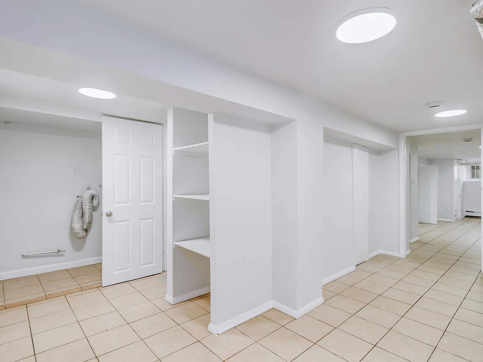 2 bed, 1.0 bath, $1,650 — Photo 3