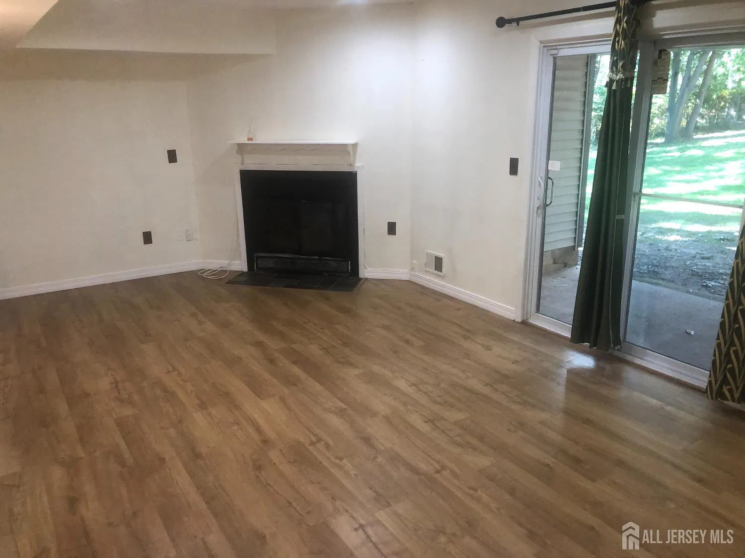 2 bed, 1.5 bath, $2,600 — Photo 3