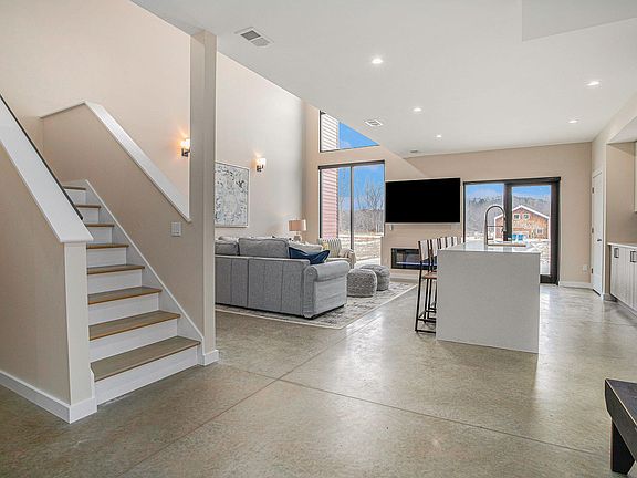 4th image of 7410 Lake Solis Dr #23