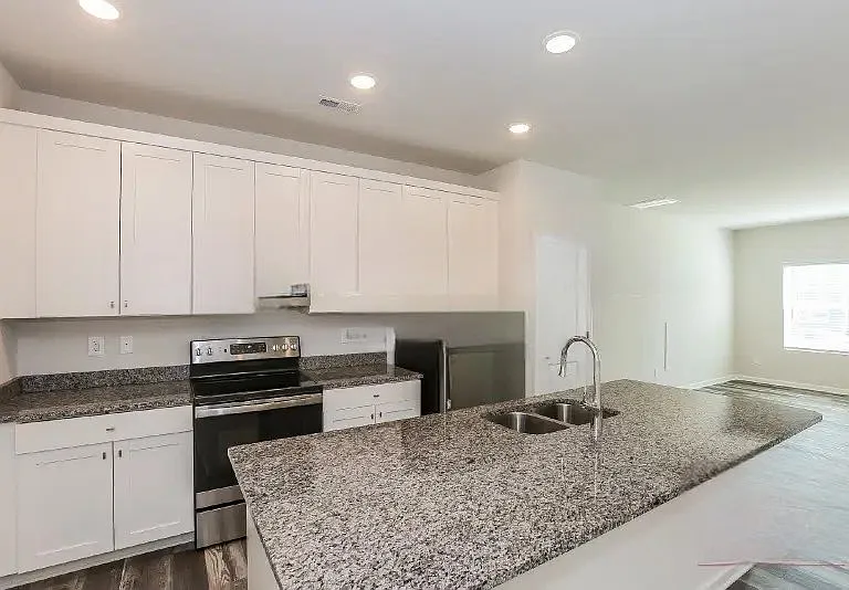 104 Dogwood Village Trl #D — Photo 1