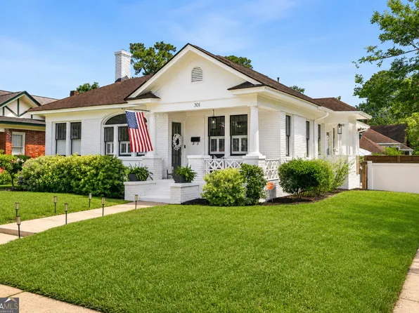 301 E 51st St, Savannah, GA 31405