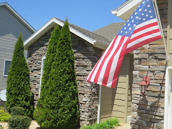 Ledgestone Front Entryway