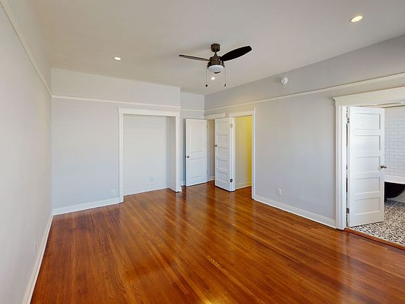 2nd image of 1016 N Heliotrope Dr #9