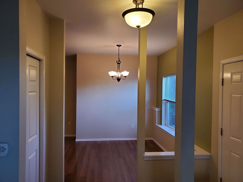 1st image of 4008 Byron Ave #101