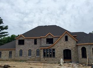 1623 Topping Rd, Saint Louis, MO 63131