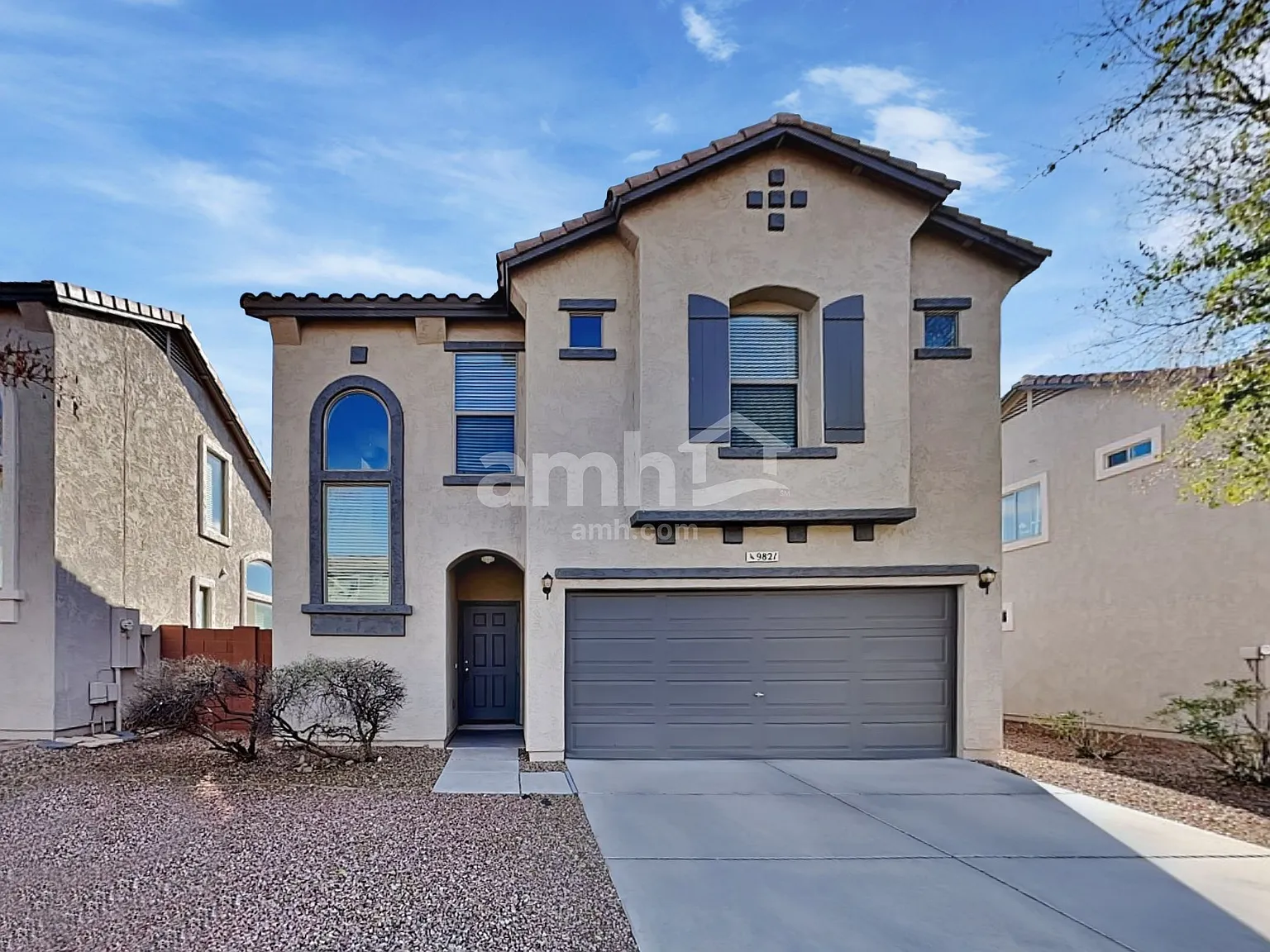 3 bed, 2.5 bath, 1464 sqft, $2,075 — Photo 1