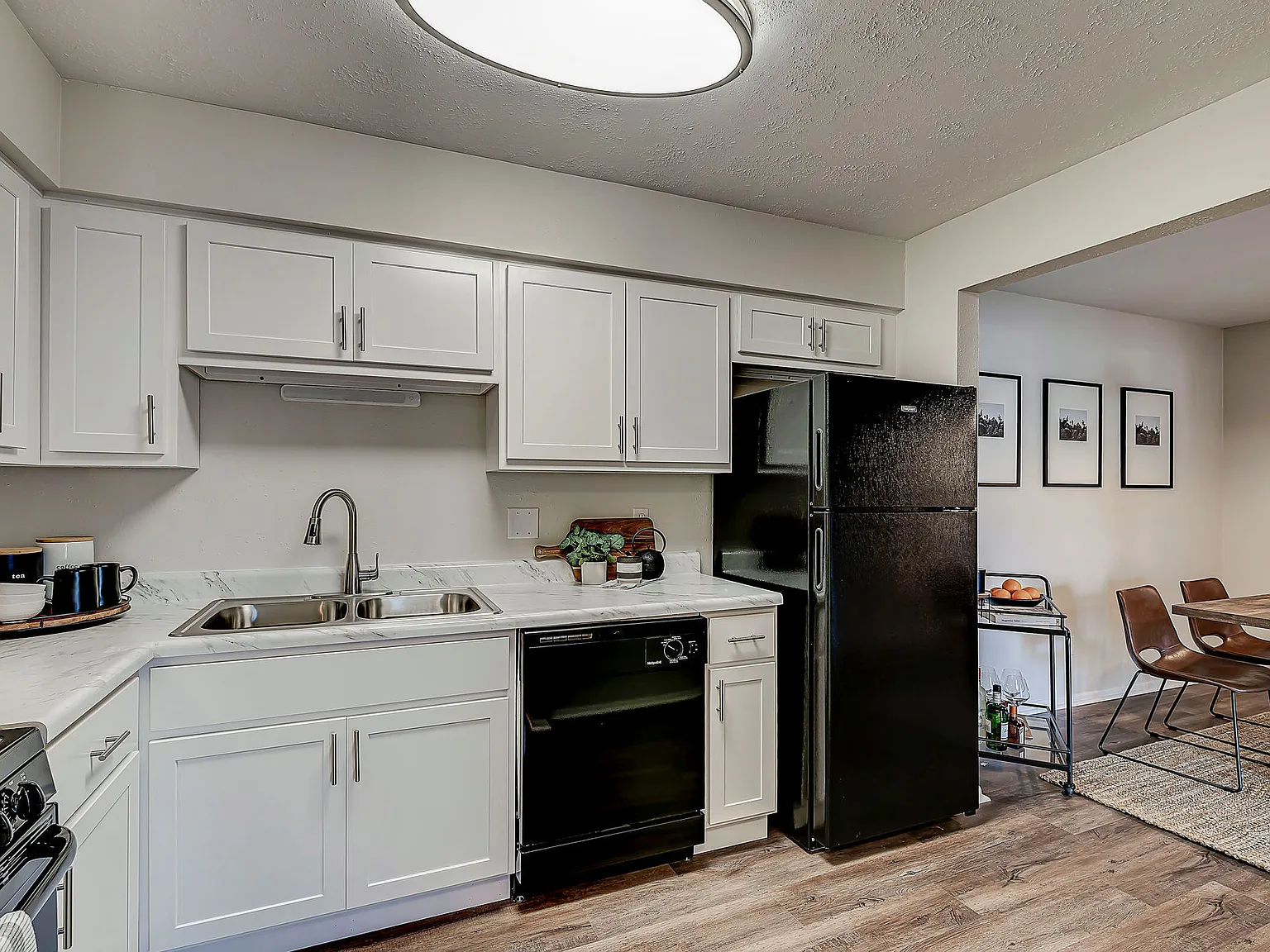 Estates of Creekside Apartments — Photo 2