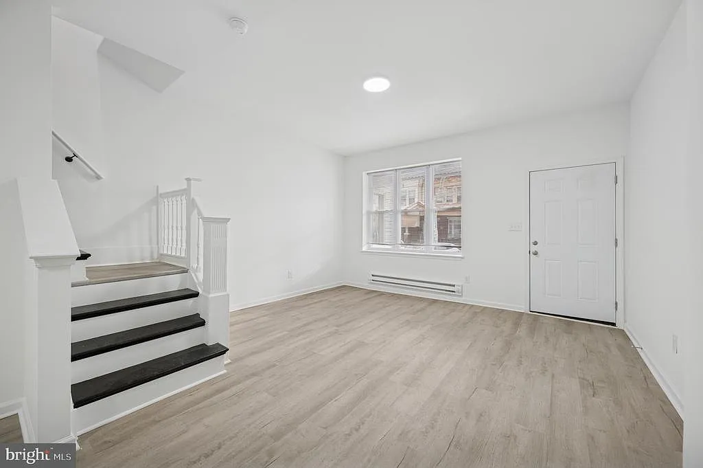 4 bed, 1.5 bath, 1086 sqft, $1,800 — Photo 4