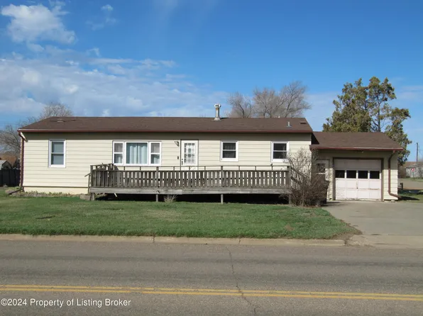 575 1st Ave NW, Beach, ND 58621