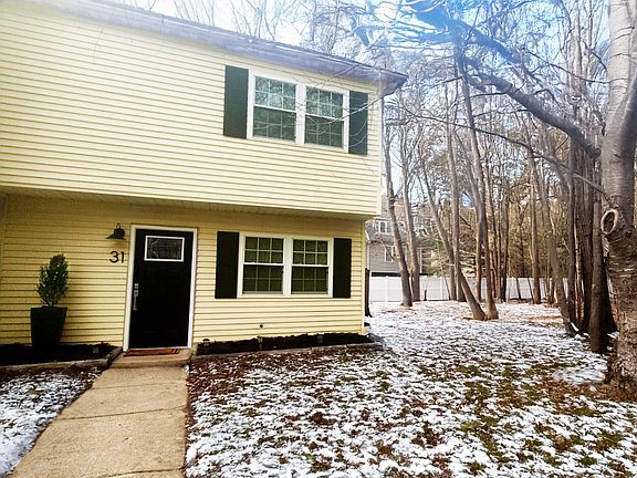 Front yard in winter (January 2026)