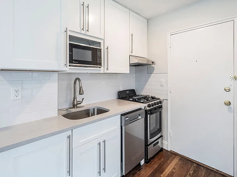 55 North Mountain Avenue Apartments — Photo 4