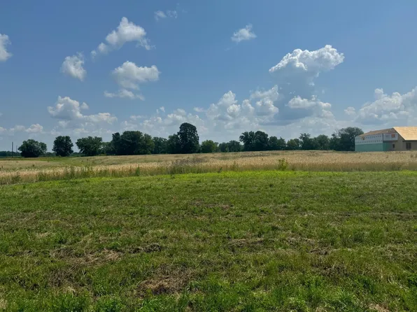 8980 Grace Ln N, Loretto, MN 55357
