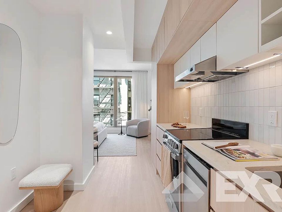 1st image of 33 4th St APT 509