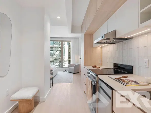 33 4th Street #309, photo 4