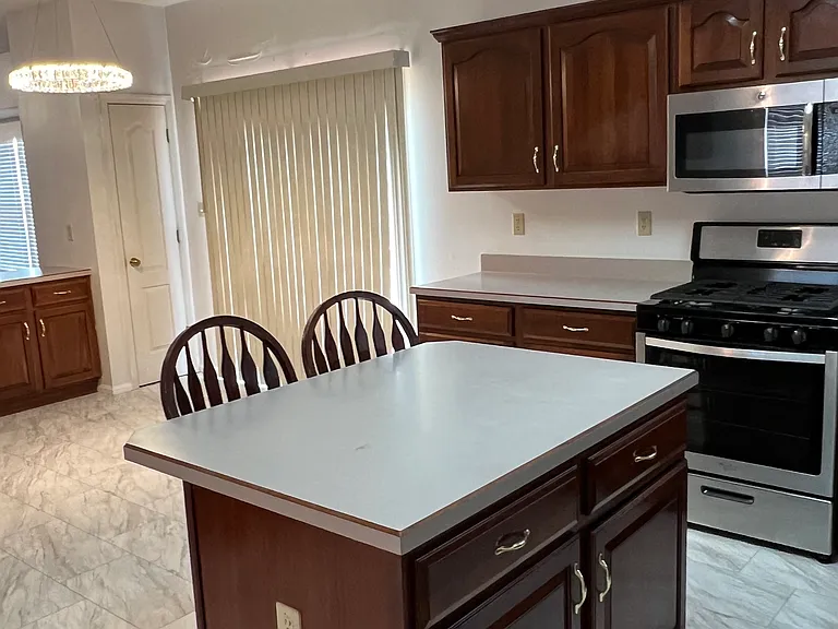 1862 Summitview Dr — Photo 25