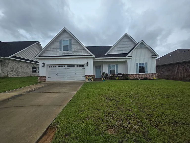 410 Thornbird Loop — Photo 1