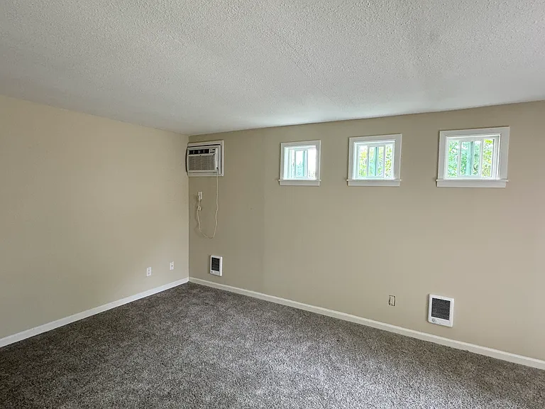 885 Broadway #7 — Photo 3