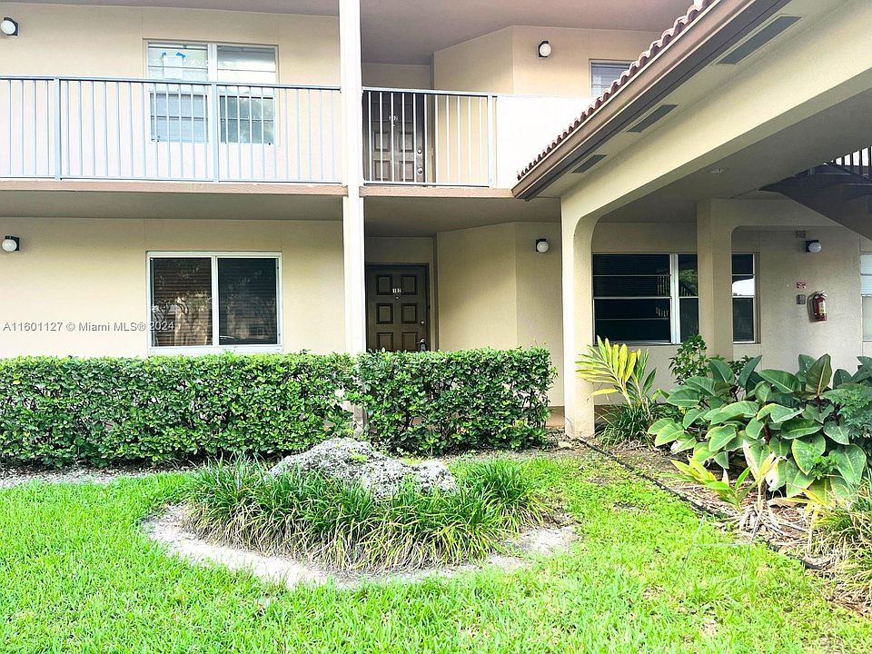2nd image of 1110 SW 125th Ave APT 102M