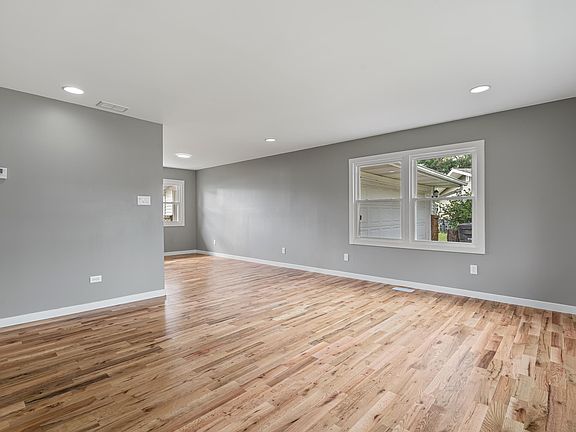 5th image of 20 Elm Ave
