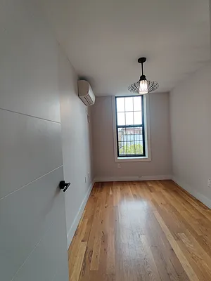 Rented by Signature Property Realty | media 6