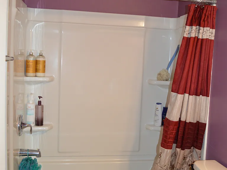 Full Bath with Office Room