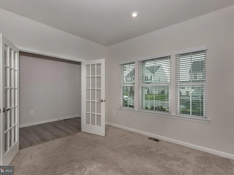 112 Sherman Way — Photo 7
