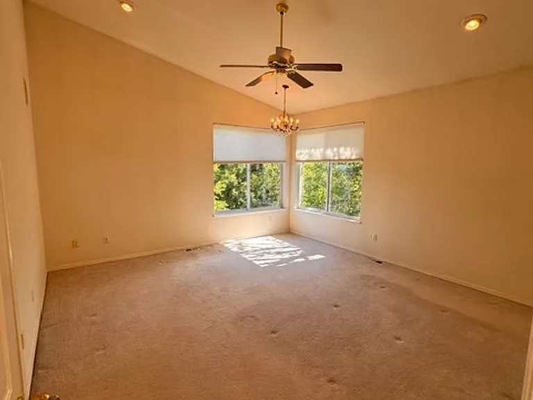 10100 Zermatt Cir — Photo 15