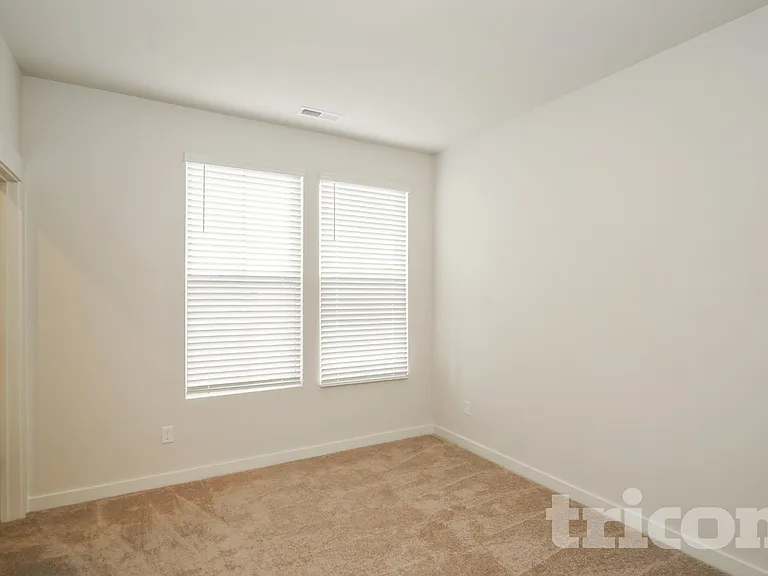 361 Park Glen Dr — Photo 8