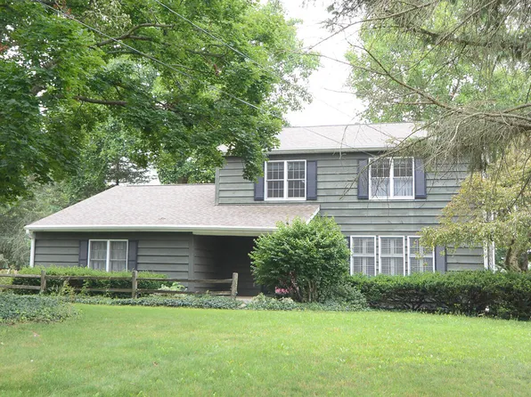 5187 Simmons St, Kalamazoo, MI 49004