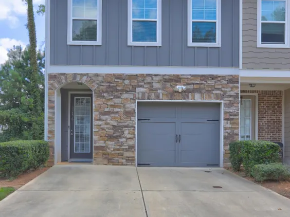 2256 Triple Crown Ln, Lithonia, GA 30058