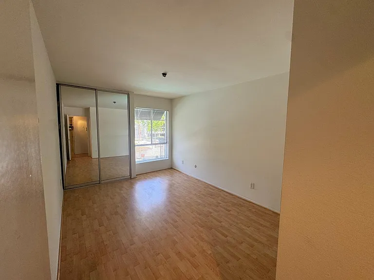 4900 Overland Ave #260 — Photo 6