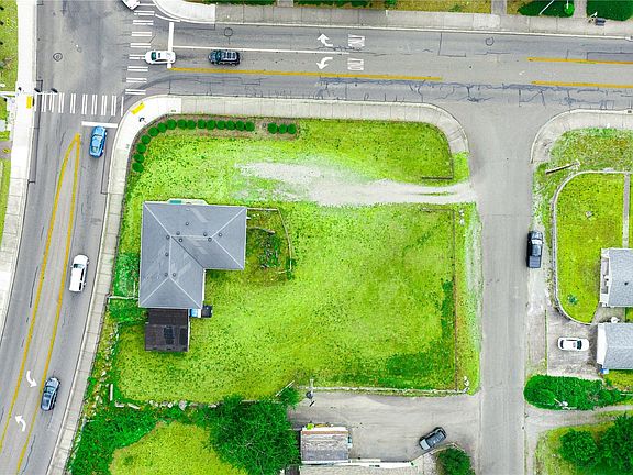 3rd image of 401 31st Avenue SE