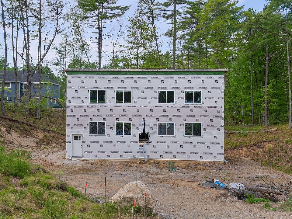 1st image of 19 Lenox Circle