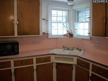 4th image of 4160 W 158th St